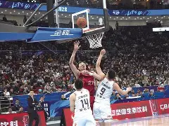 上海久事CBA战胜四川男篮王哲林两双表现