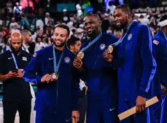 金州勇士NBA战胜休斯敦火箭库里外线连中的简单介绍